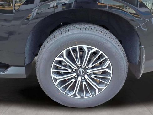 New 2026 Nissan Armada SL w/ Captain's Chari Seat Package image 9