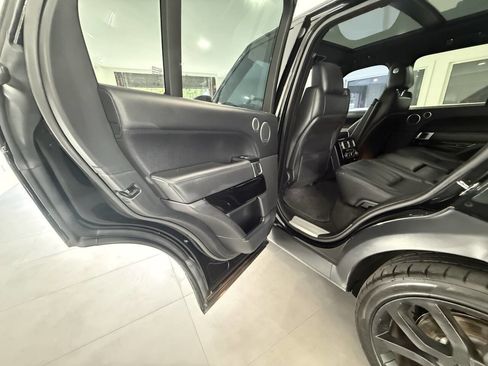 Used 2014 Land Rover Range Rover Supercharged image 24