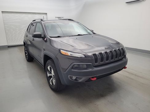 Used 2017 Jeep Cherokee Trailhawk w/ Cold Weather Group AWD/4WD image 13