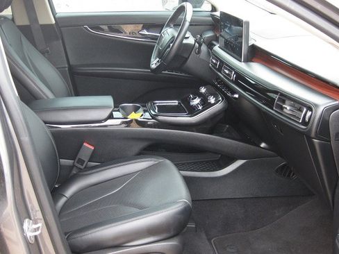 Used 2022 Lincoln Nautilus Reserve image 18