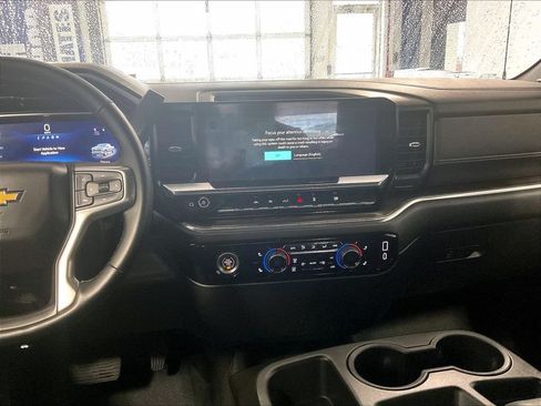 Used 2023 Chevrolet Silverado 1500 LT AWD/4WD image 18