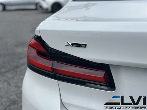 Used 2017 BMW 540i xDrive AWD/4WD image 8