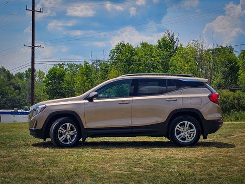 Used 2018 GMC Terrain SLE w/ Driver Convenience Package AWD/4WD image 6