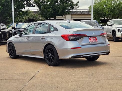 Used 2023 Honda Civic Sport image 4