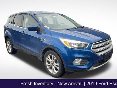 Used 2019 Ford Escape SE