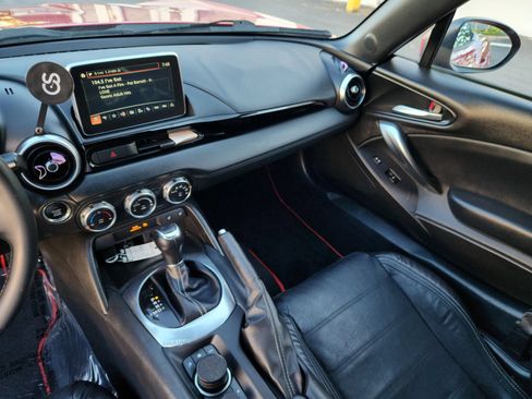 Used 2017 FIAT 124 Spider Lusso RWD image 14