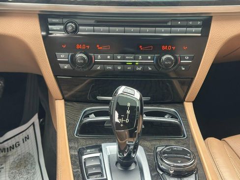 Used 2014 BMW 750Li image 14