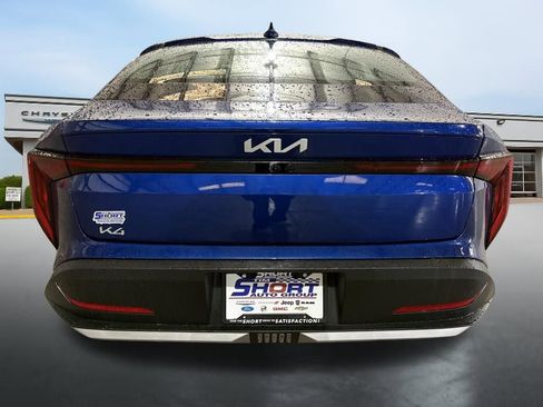 Used 2025 Kia K4 LXS image 4