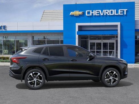 New 2026 Chevrolet Trax RS w/ Sunroof Package FWD image 29