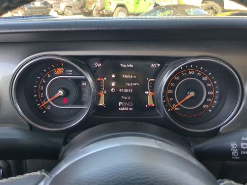 Used 2019 Jeep Wrangler Unlimited Sahara w/ Safety Group image 25