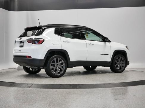 New 2026 Jeep Compass Limited image 8