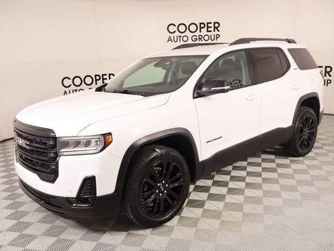 Used 2023 GMC Acadia SLT w/ Elevation Edition FWD image 9
