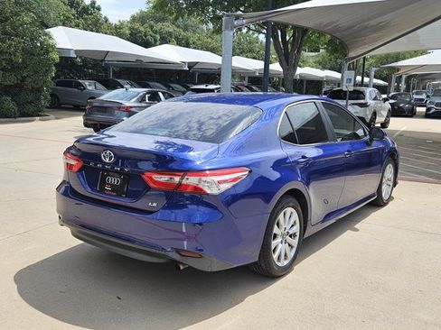 Used 2018 Toyota Camry LE FWD image 4