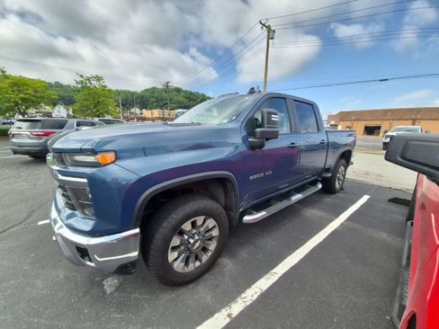 Used 2024 Chevrolet Silverado 2500 LT w/ All Star Edition AWD/4WD image 4