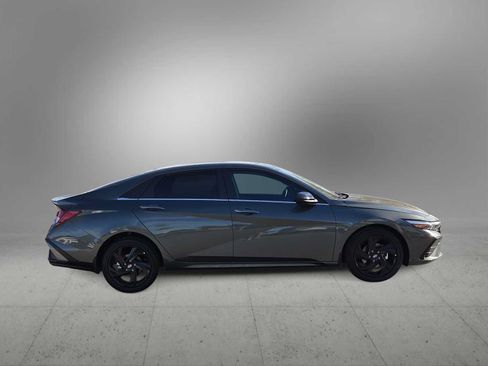 New 2026 Hyundai Elantra SEL Sport FWD image 9
