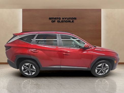 Certified 2025 Hyundai Tucson SEL AWD/4WD image 6
