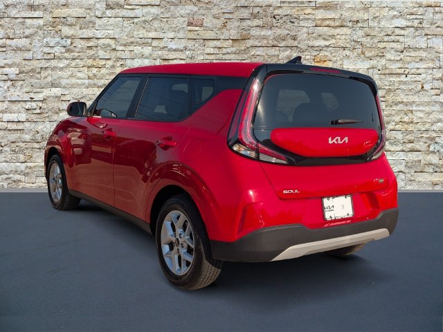 Certified 2024 Kia Soul LX w/ Option Group 015 FWD image 4