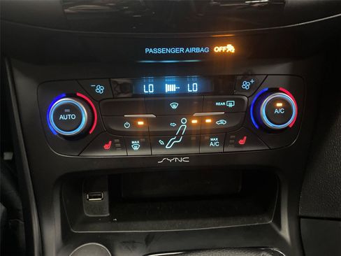 Used 2018 Ford Focus ST w/ Equipment Group 402A FWD image 21