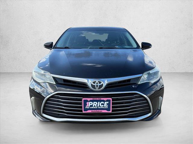 Used 2016 Toyota Avalon XLE FWD image 2