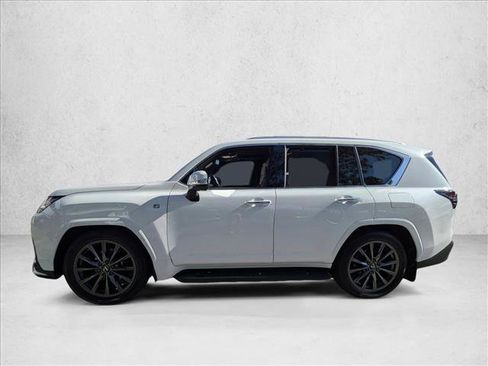 Used 2024 Lexus LX 600 F Sport image 9