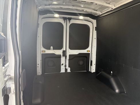 New 2026 Ford Transit 250 148 Medium Roof w/ Load Area Protection Package RWD image 25