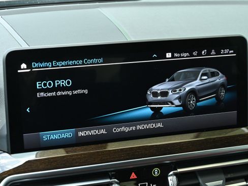 Certified 2025 BMW X4 xDrive30i AWD/4WD image 34