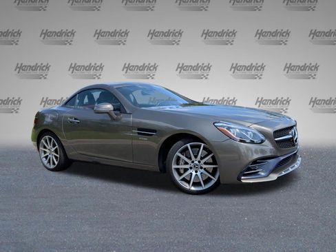 Used 2017 Mercedes-Benz SLC 43 AMG image 2