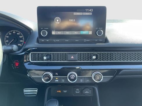 Used 2023 Honda Civic Sport image 9