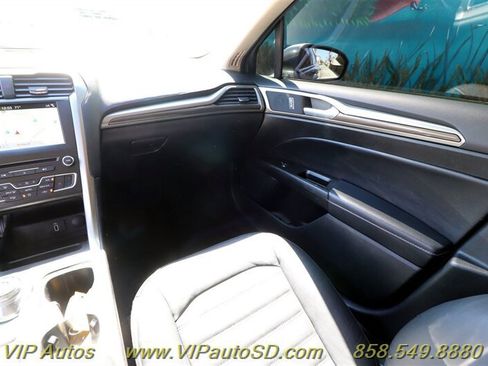 Used 2018 Ford Fusion Energi SE image 11