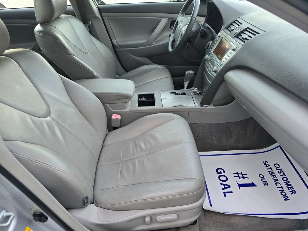 Used 2007 Toyota Camry Hybrid w/ Leather Pkg FWD image 18