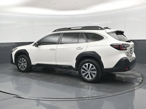 Used 2025 Subaru Outback Premium AWD/4WD image 34