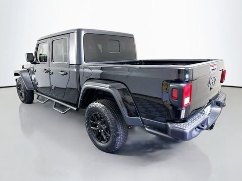 Used 2023 Jeep Gladiator Sport AWD/4WD image 7