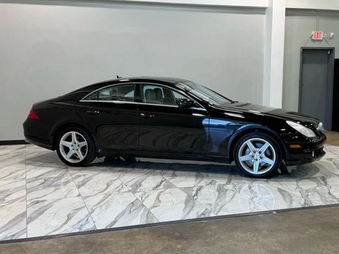 Used 2009 Mercedes-Benz CLS 550 image 5