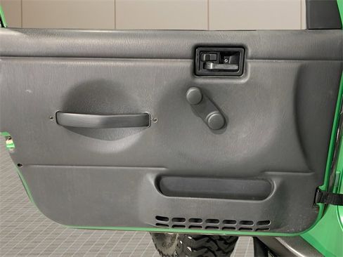 Used 2004 Jeep Wrangler X w/ Wheel Plus Group image 12