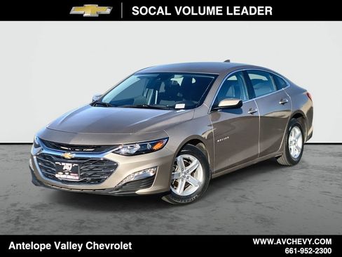 Used 2024 Chevrolet Malibu LT FWD image 1