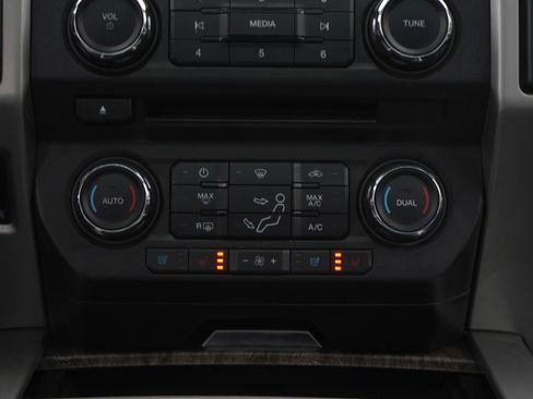 Used 2017 Ford F350 Lariat w/ Lariat Ultimate Package image 21