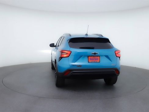 Used 2025 Chevrolet Trax RS w/ Driver Confidence Package image 5