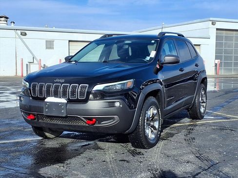 Used 2019 Jeep Cherokee Trailhawk w/ Cold Weather Group image 2