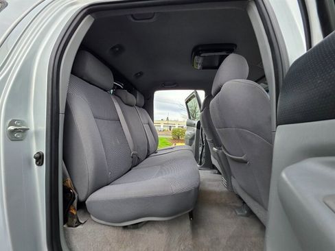 Used 2006 Toyota Tacoma 4X4 DOUBLE CAB V6 LONG BED / D image 16