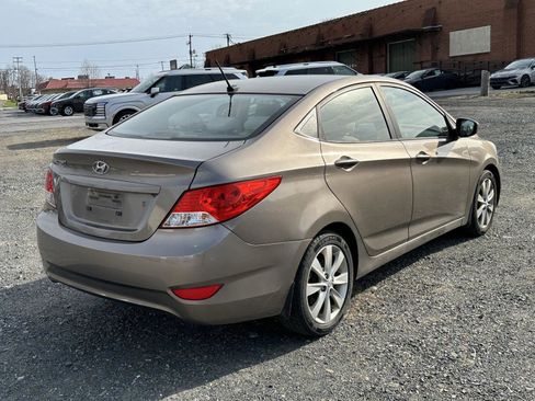 Used 2013 Hyundai Accent GLS w/ Premium Pkg image 8