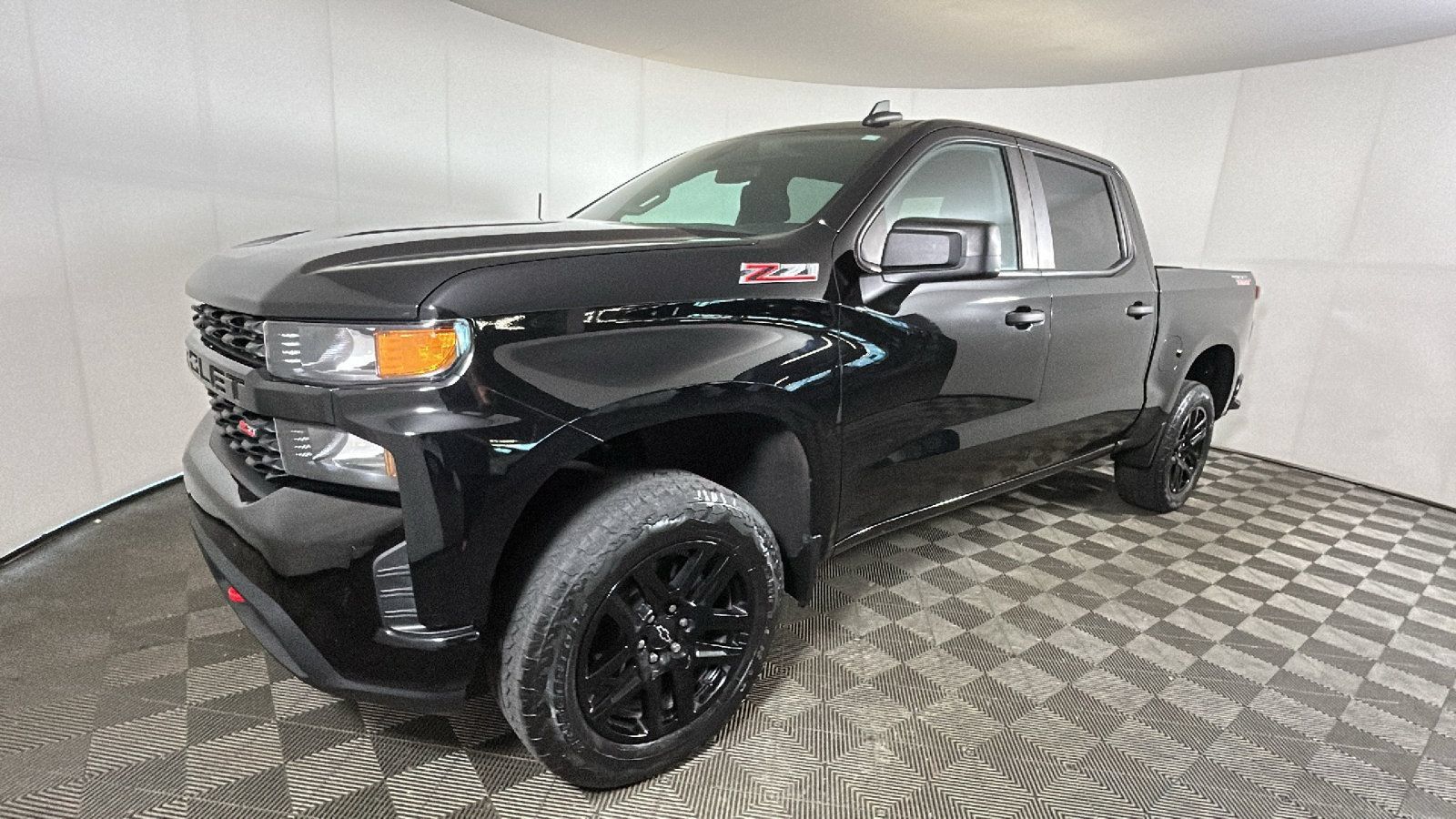 Used 2022 Chevrolet Silverado 1500 Custom Trail Boss w/ Safety Confidence Package AWD/4WD image 8