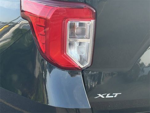 Certified 2023 Ford Explorer XLT image 29