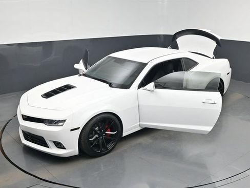 Used 2014 Chevrolet Camaro SS w/ SS Performance Package image 42