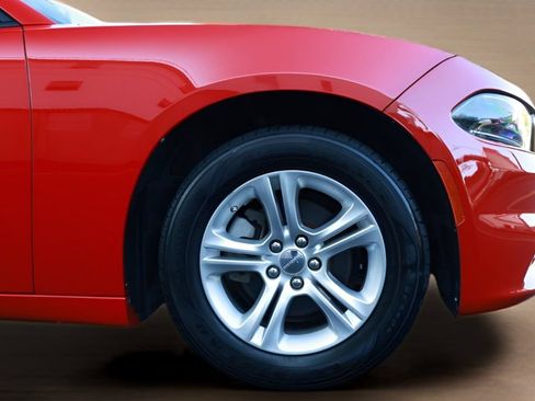 Used 2022 Dodge Charger SXT RWD image 9