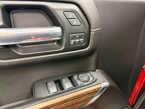 Certified 2019 Chevrolet Silverado 1500 High Country w/ Technology Package image 23