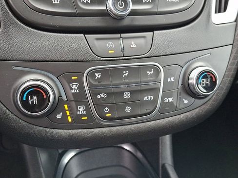 Used 2023 Chevrolet Malibu LT image 17