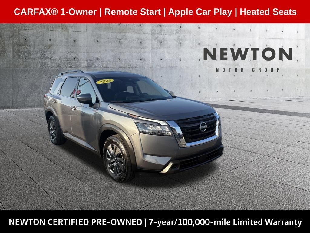 Used 2025 Nissan Pathfinder SV AWD/4WD image 1