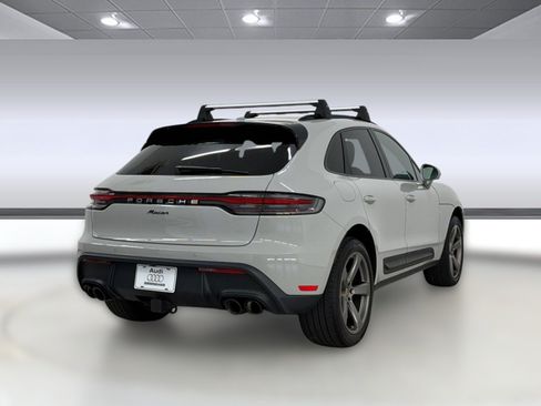 Used 2024 Porsche Macan AWD/4WD image 9