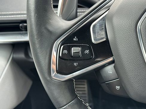 Used 2020 Chevrolet Corvette Stingray Preferred Conv w/ 2LT Preferred Equipment Group RWD image 27