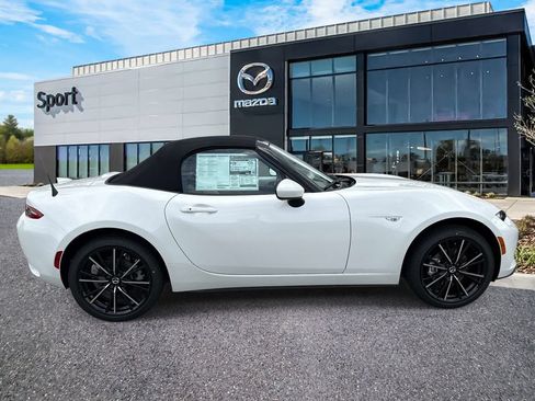 New 2026 MAZDA MX-5 Miata Grand Touring RWD image 2